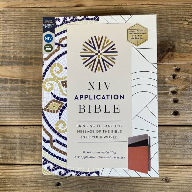 NIV Application Bible, Leathersoft, Coral/Gray, Red Letter, Comfort Print: Bringing the Ancient Message of the Bible Into Your World